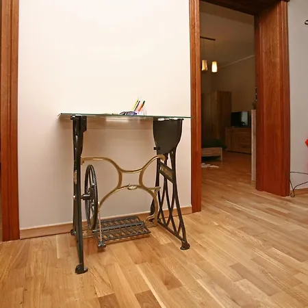 Mistral Apartament Apartmán *